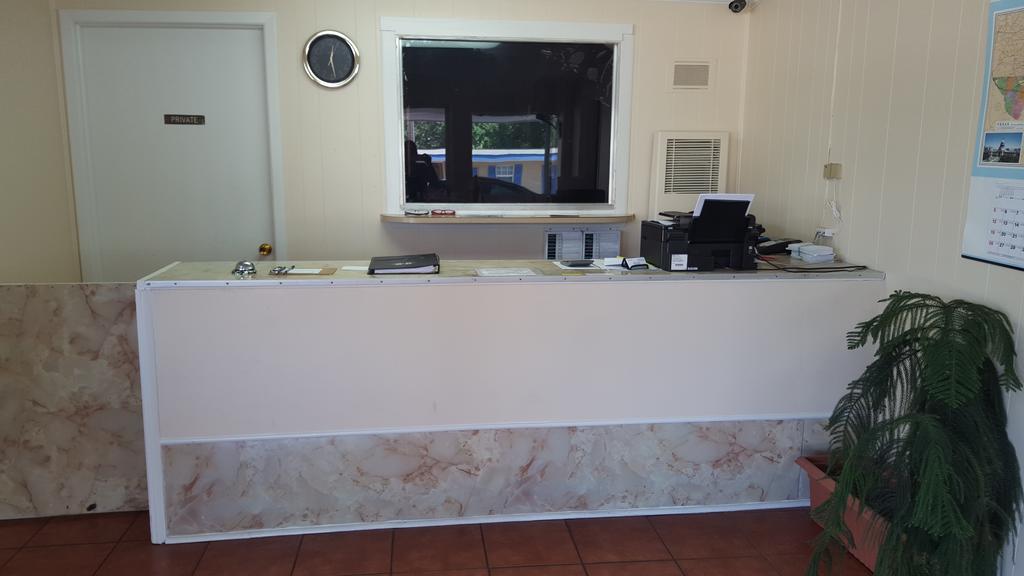 Royal Inn Early Luaran gambar