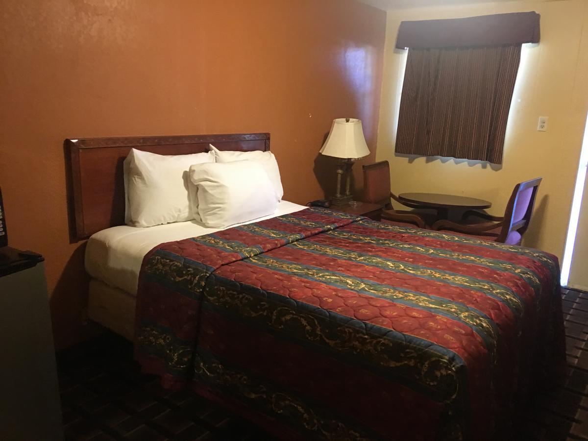 Royal Inn Early Luaran gambar